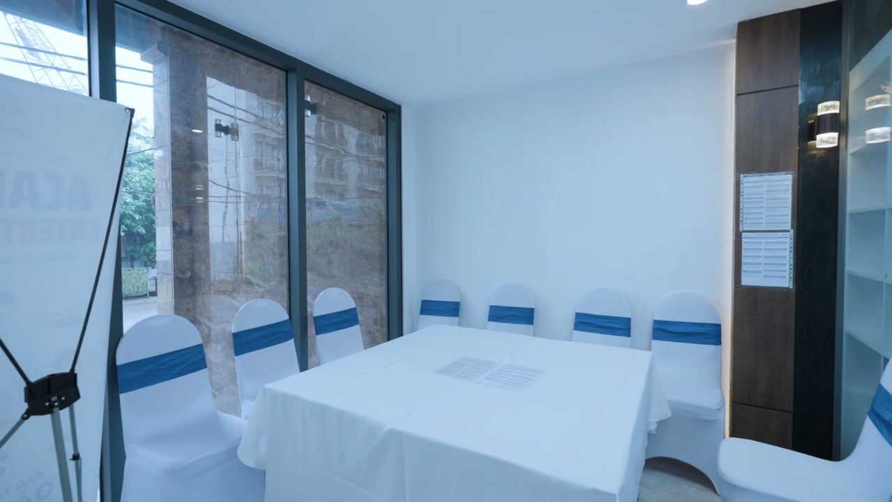 CONSULTING LOUNGE